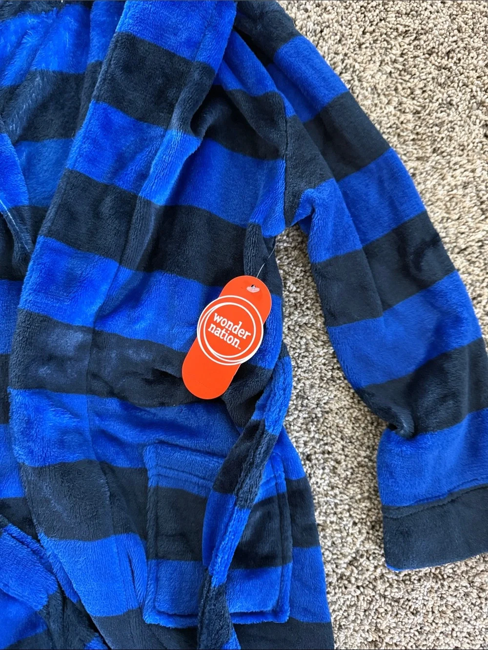 wonder nation Red and Blue Plush Hooded Kids Robe NWT Sz 8